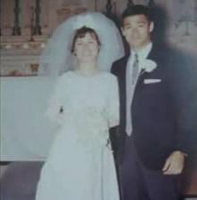 Click image for larger version. 

Name:	bruce-lee-marriage-photos-225x228.png 
Views:	59 
Size:	75.9 KB 
ID:	41605